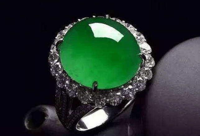 冰种翡翠是什么意思？为什么它在玉石界备受追捧？   第1张