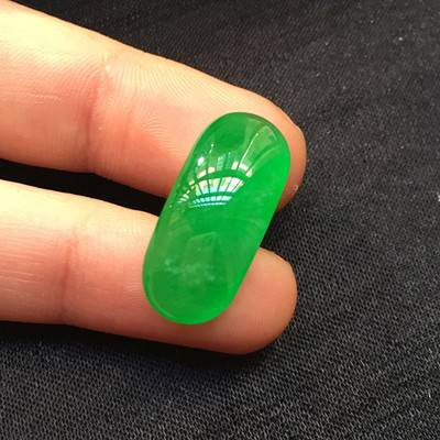 翡翠戒面价格为什么这么贵？翡翠戒面挑选方法你知道吗   第2张