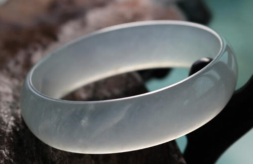 翡翠手镯如何鉴定  鉴定技巧 