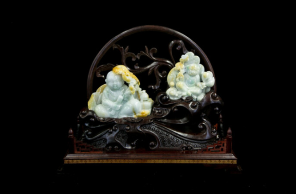 最新的翡翠摆件价格多少？跟着我一起来看看！   第2张