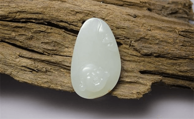 和田玉籽料是发灰的都不好吗？其实闪灰料也有它的美！   第2张