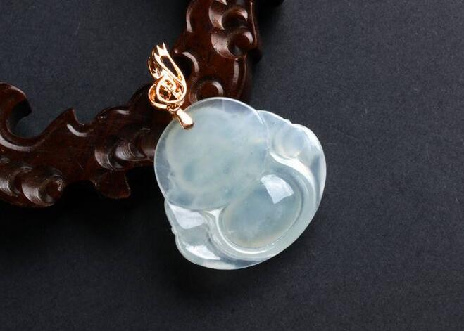 分不清翡翠和玉哪个值钱 读完恍然大悟   第1张