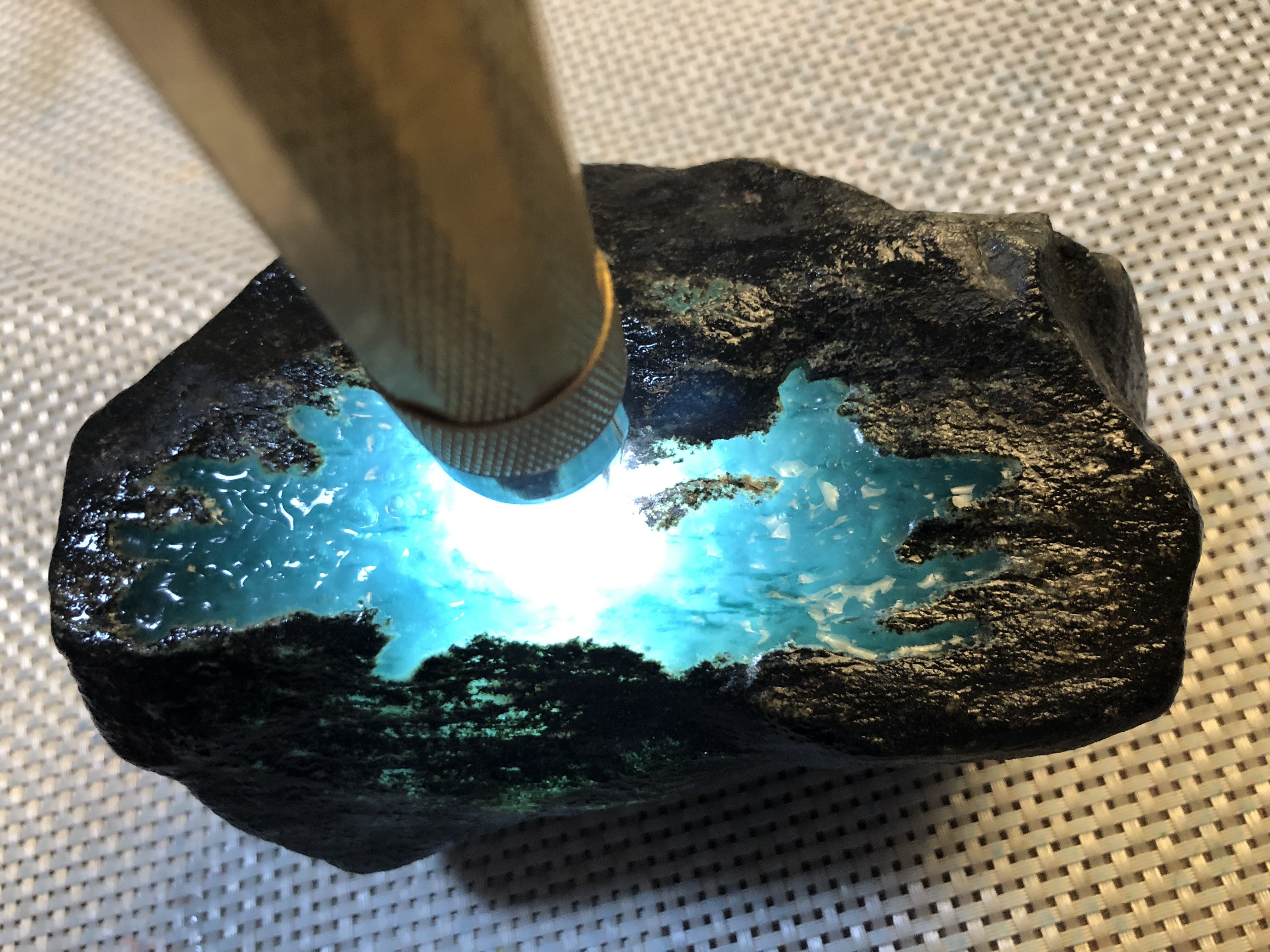 缅甸买翡翠靠谱吗？怎样选购缅甸翡翠？   第2张