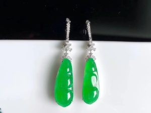 色阳鲜丽翡翠耳饰   第1张