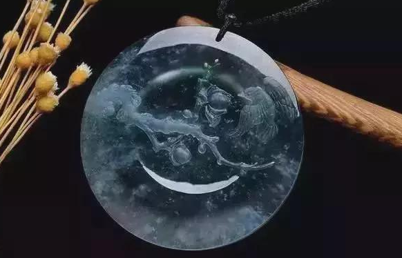 
小雪花棉在翡翠里用好，美还贵！翡翠中的“冰雪公主”
   第1张