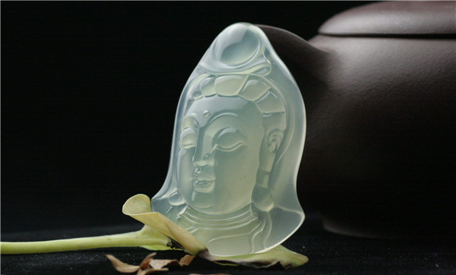 缅甸玉的鉴别最快的方法有哪些?保养缅甸玉的方法有哪些? 第1张