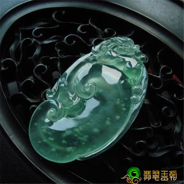 为何棉多的木那翡翠价格高昂？带你领略它的魅力！   第1张