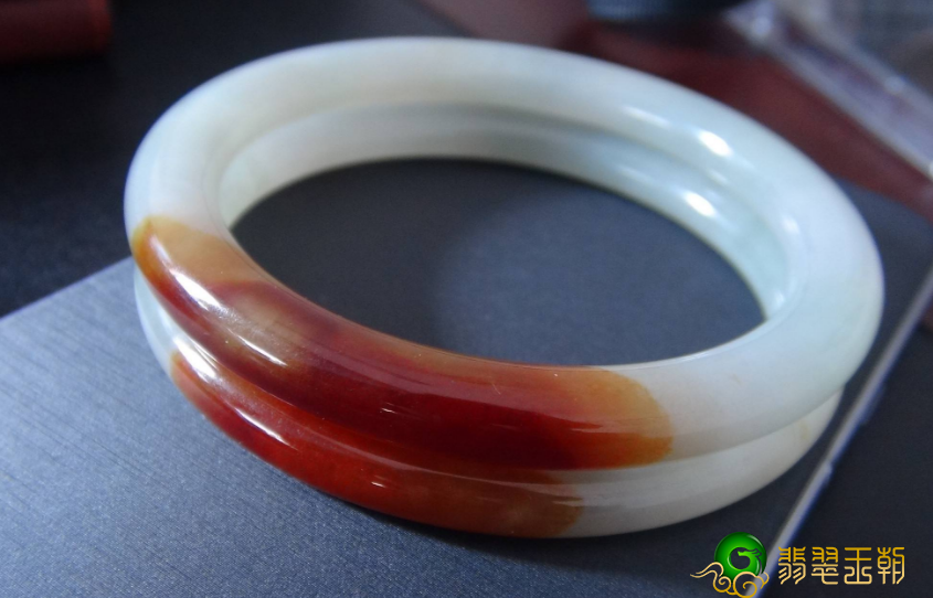 不会鉴定翡翠手镯的好坏怎么办，教你辨别好坏的办法   第1张