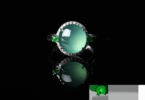 晴水翡翠啥意思？有关晴水和水蓝的差别大家有话好说   第2张