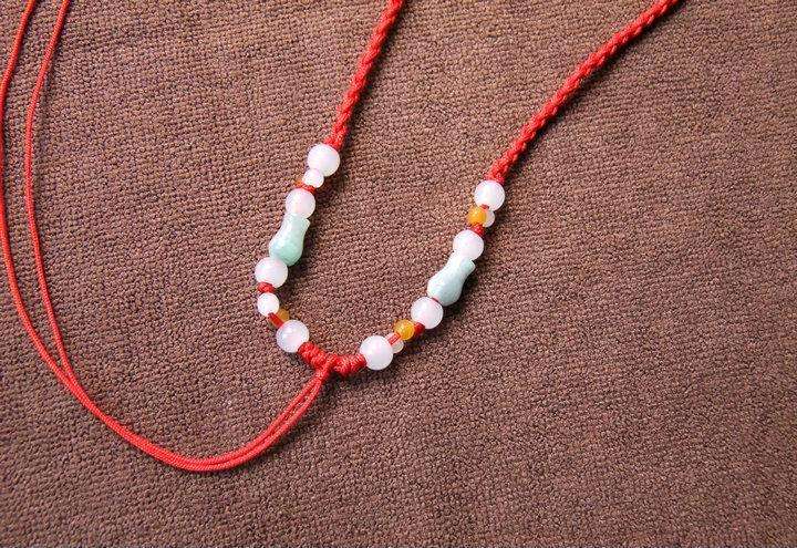 为什么翡翠要用黑色的挂绳，遇到白绳就绕道？这里面有什么讲究呢？   第2张