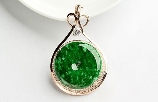 干青翡翠价格高吗？干青到底算不算是翡翠？   第3张