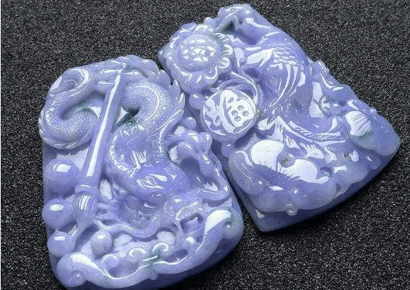 一对翡翠龙凤牌的寓意是什么？去哪里购买更可靠？   第1张