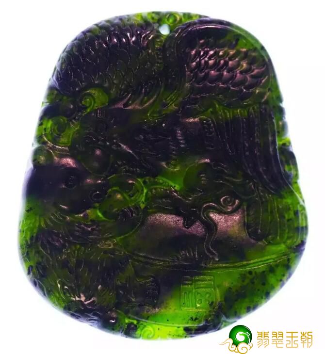 好几千的翡翠镯子竟然会发亮！翡翠会发亮听闻过吗？   第3张