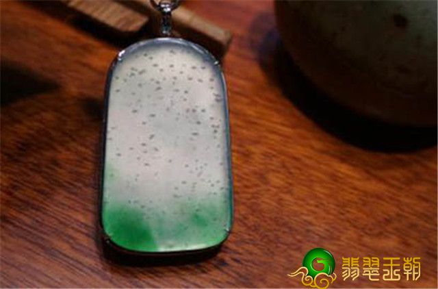 为何棉多的木那翡翠价格高昂？带你领略它的魅力！   第2张