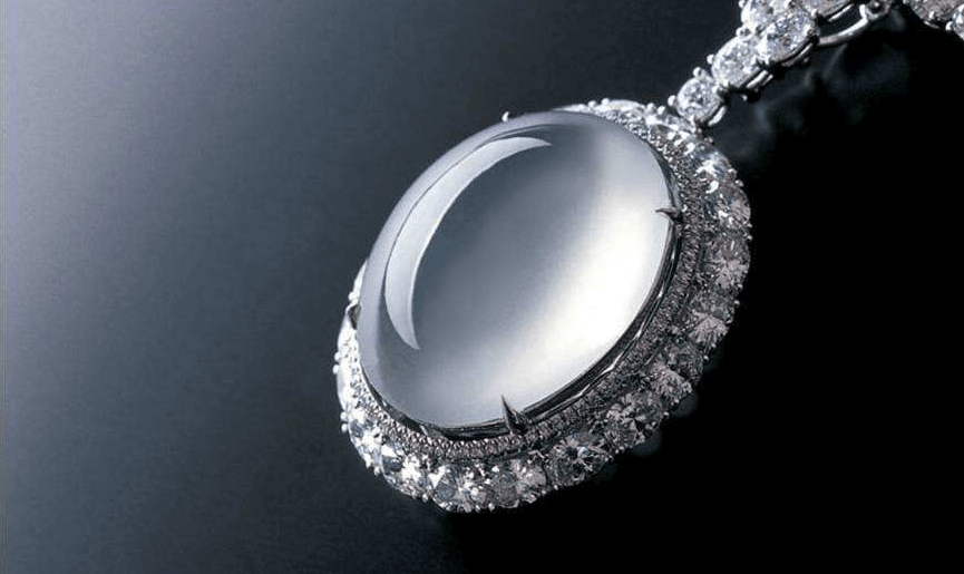 怎么区分玻璃种翡翠和冰种翡翠？它们之间的价格有什么差别？   第1张