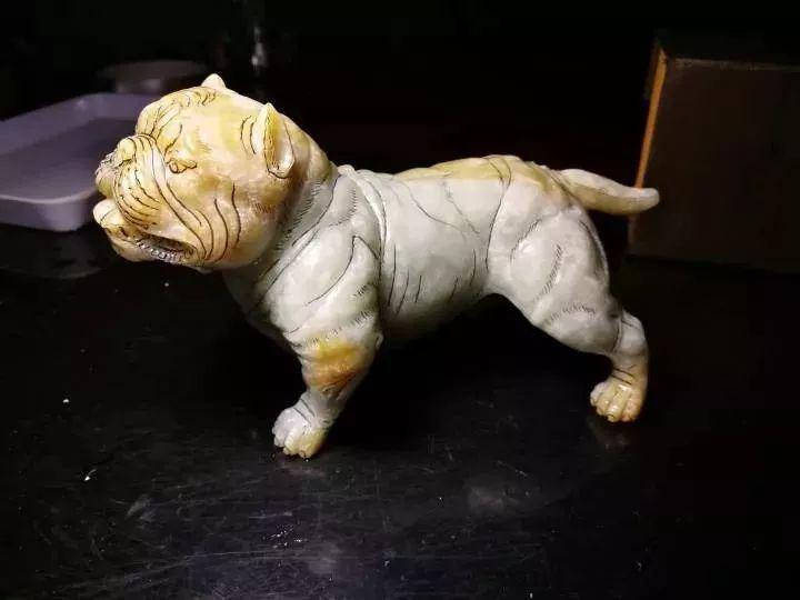 
                姑娘中千拿下的料子，正准备丢掉，被大叔捡走最后吓哭隔壁小孩
   第3张