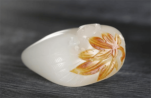 好的和田玉都带原皮吗?那得看它是什么类型的皮! 第2张