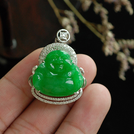 玉佛吊坠有何寓意？玉佛吊坠价格大概是多少呢？   第2张