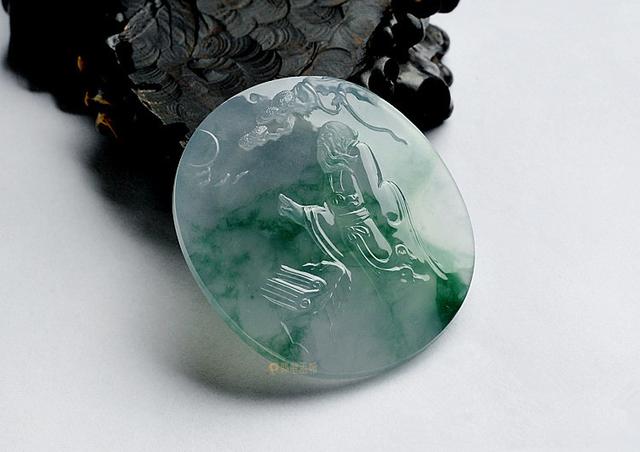 翡翠商城选择哪家好？翡翠优势和好处有哪些   第1张