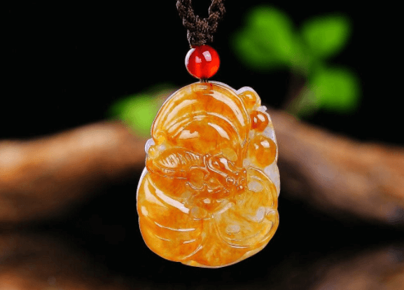 黄翡翠价格高吗？答案和它的品质息息相关！   第3张