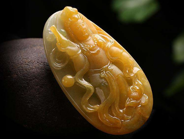 黄翡翠一般多少钱?来了解下这些知识吧! 第2张