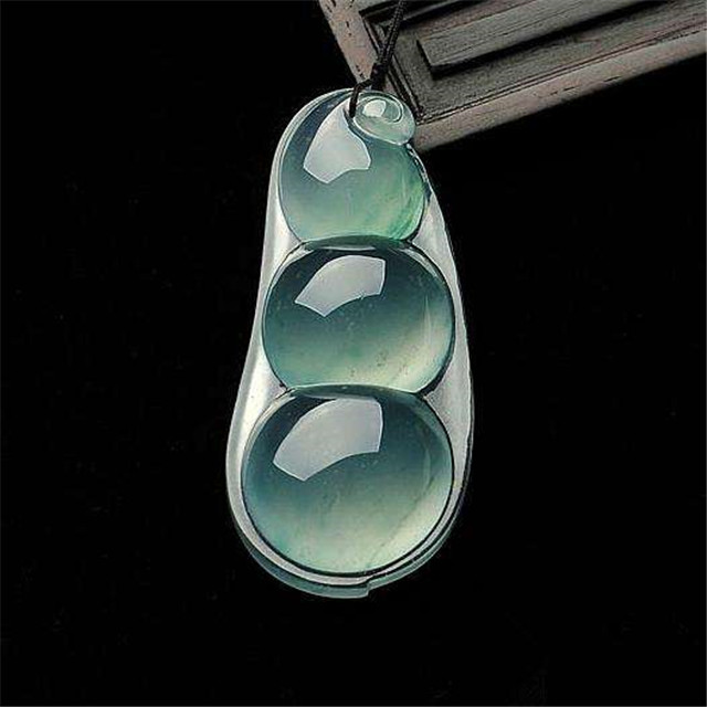 翡翠价钱受哪些危害？本文给你掌握翡翠的使用价值！   第2张