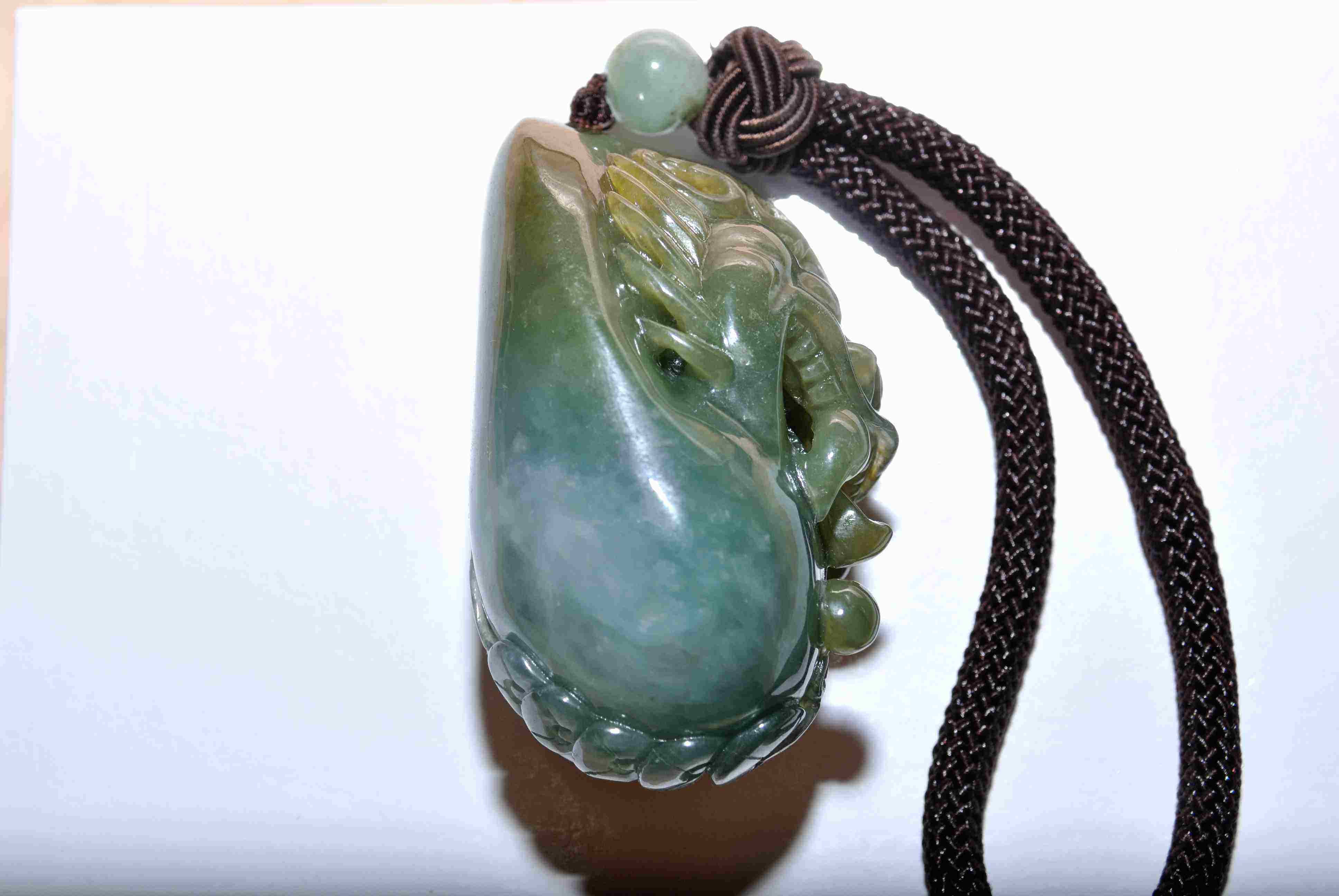 翡翠白菜把件价格决定因素是什么？行家带你一一了解！   第2张