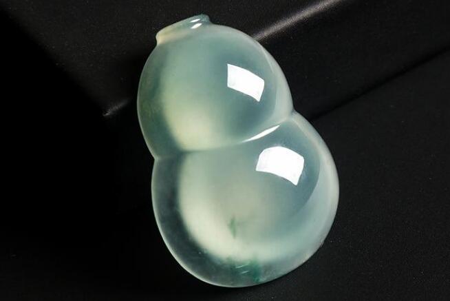 什么人适合翡翠葫芦？翡翠葫芦的寓意有哪些？   第1张