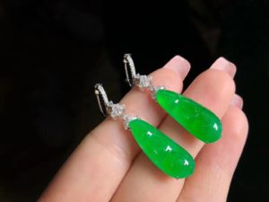 色阳鲜丽翡翠耳饰   第4张