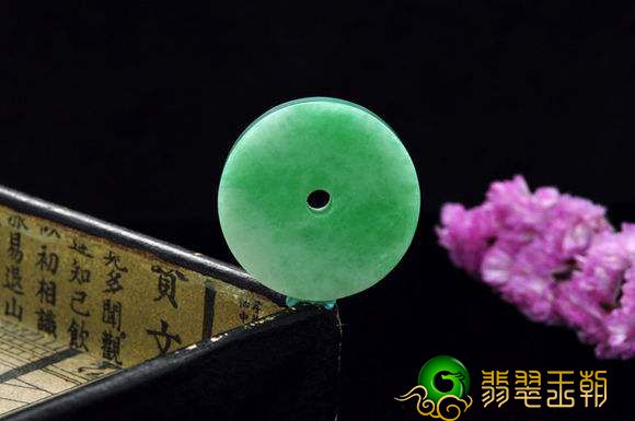 芙蓉种翡翠怎么样？它的价钱表明了一切   第1张