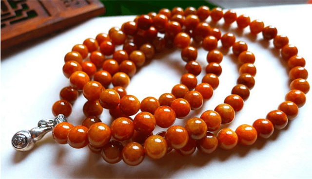 翡翠的颜色有哪些？快讨论一下它的详尽归类！(文图)   第1张