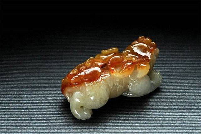 褐色的翡翠值钱吗?什么颜色的翡翠价值高？   第2张