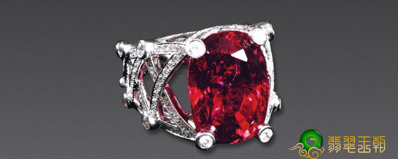 如何区分翡翠和玉，玉和翡翠有哪些区别？   第1张