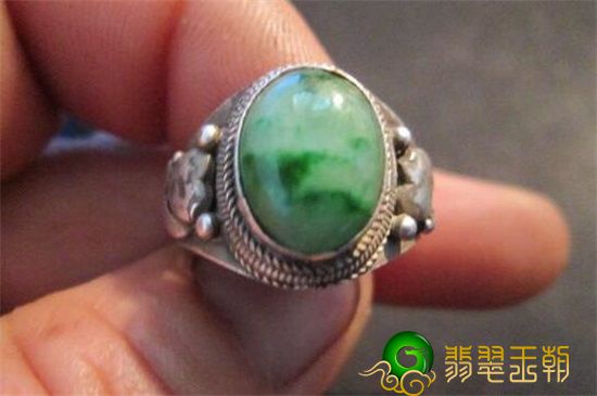 翡翠带有辐射吗？玉翡翠佩戴有没有辐射？   第2张