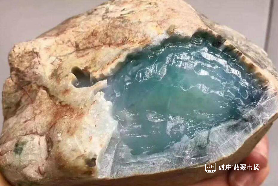 翡翠产生于哪些地质学？   第1张