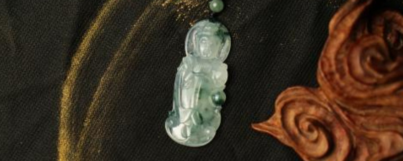 飘蓝花翡翠属于什么种 飘蓝花翡翠手镯的寓意   第1张