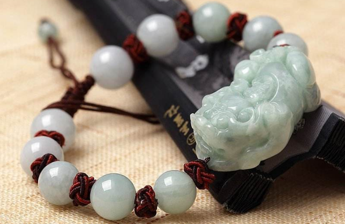 翡翠貔貅有什么寓意？翡翠貔貅手链适合什么人佩戴？   第2张