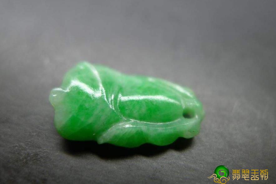什么颜色的翡翠好？这就得了解不同颜色的表现了！   第1张