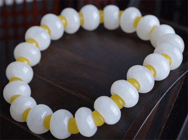 什么品质的和田玉是最好的？这四个因素达到完美就可以了！   第2张