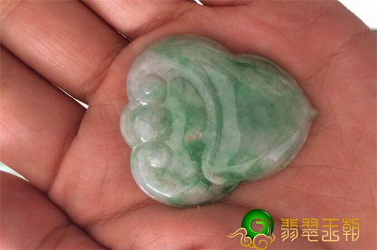 什么是干青种翡翠 干青种翡翠有哪些特点   第2张