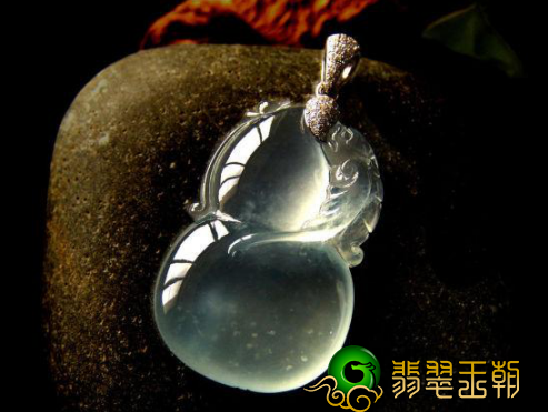 怎样评定翡翠冰种翡翠真伪 买翡翠的人必读   第1张