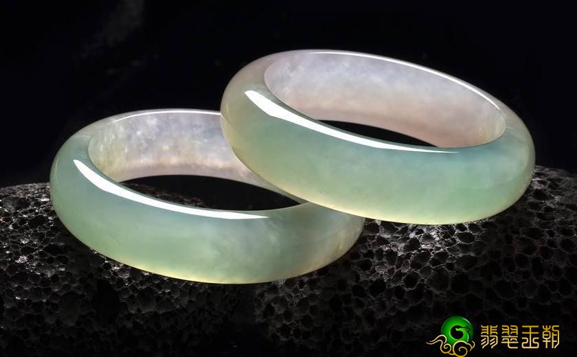 翡翠有几种颜色？翡翠颜色的品质怎么看？   第2张