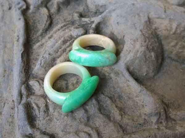 清朝老翡翠图片_价钱_识别方法，镯子，小挂件，扳指、珠串要多少钱   第6张