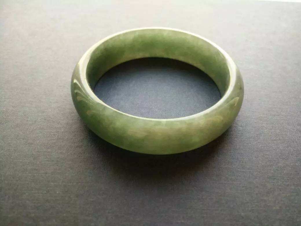 翡翠的翡翠的种有什么？怎样考量翡翠水口？   第3张