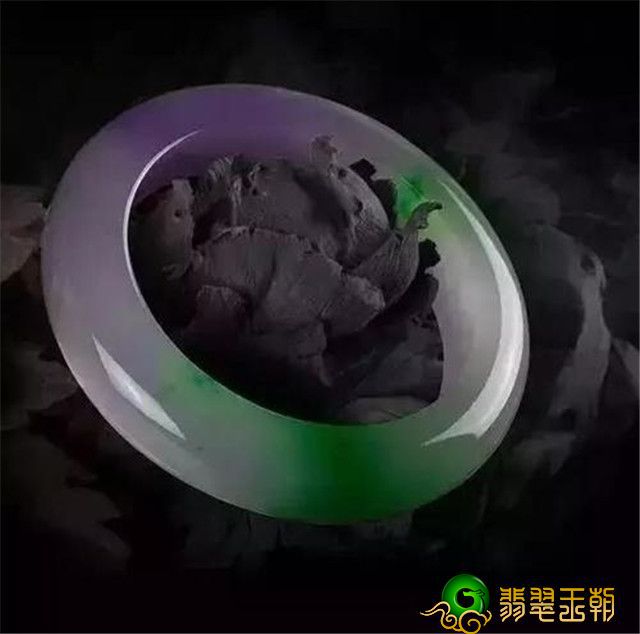 翡翠种贵还是色贵？看完本文章自然就会有答案！   第3张