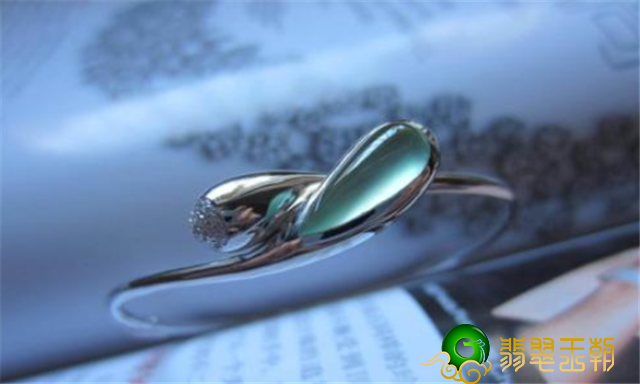 六个评定翡翠真伪小窍门，给你五分钟看懂它！   第1张