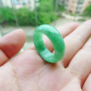 玉指环戴哪个手更好一些 有什么寓意吗？   第1张