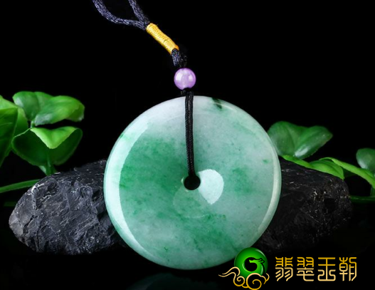 翡翠价钱受哪些方面危害 怎样判断价钱 