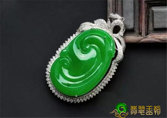 翡翠吉祥如意合适哪些群体配戴？我给您深入分析！   第2张