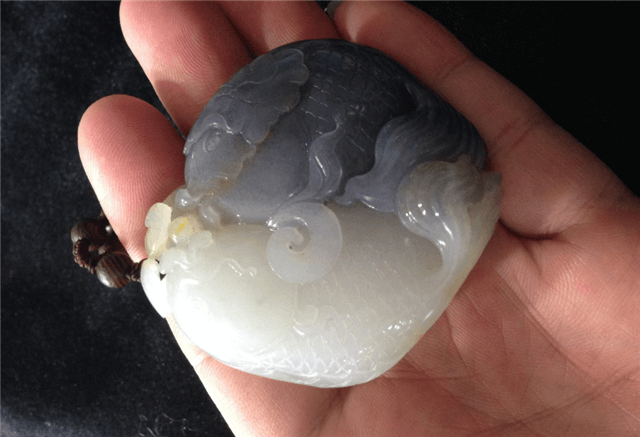 和田玉青花籽料值钱吗?行家告诉你千万别错过! 第2张